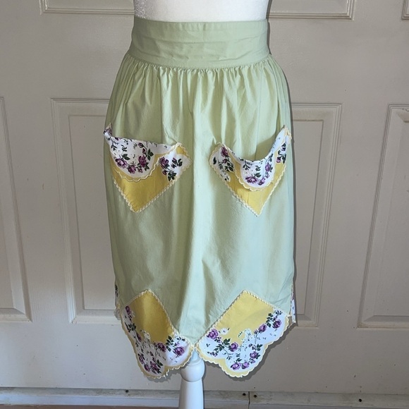Anthropologie Light Green Floral Handkerchief Pocket And Hem Adult Apron - Picture 1 of 7